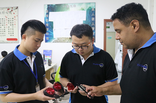 家用電器手板的美國(guó)技術(shù)總監(jiān)